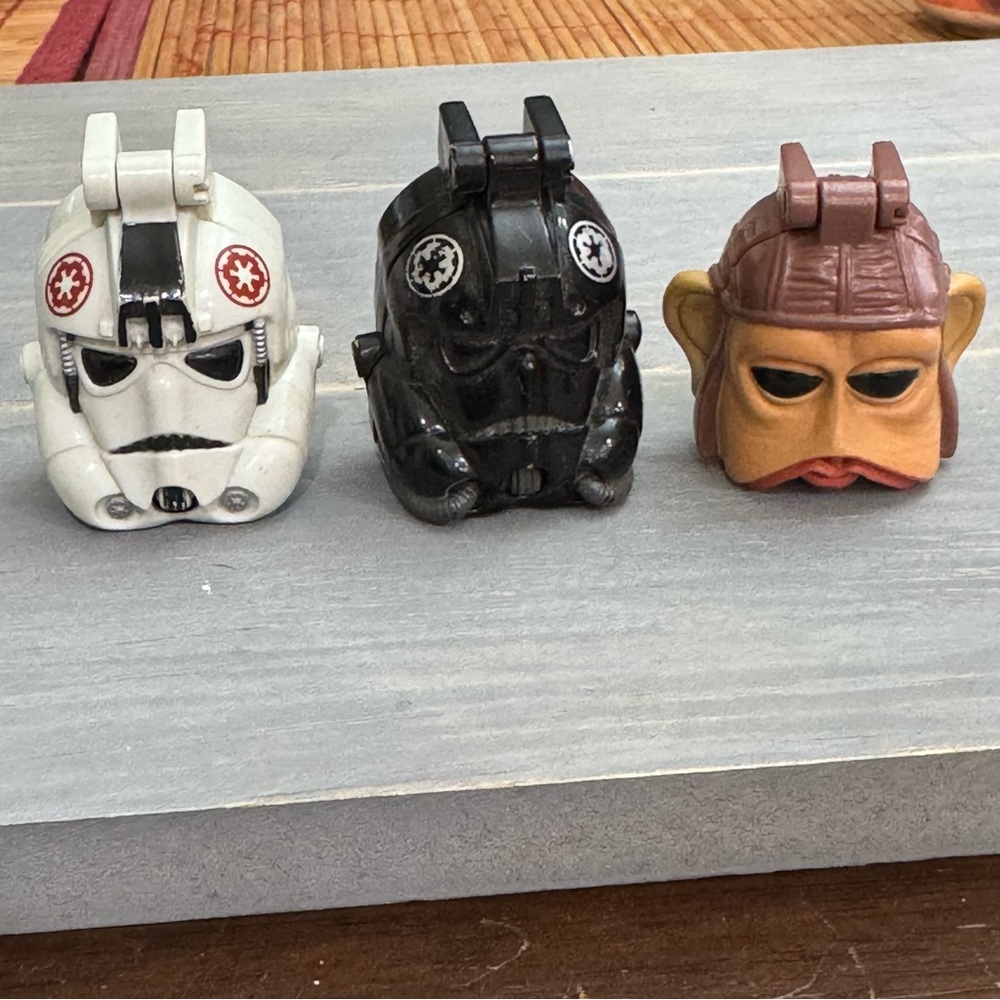 Vintage Star Wars 1996 Micro Machines Mini Storm Troopers & Nien Nunb Figures